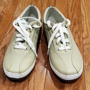 Keds womens Oxford walking shoe